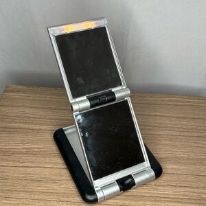 🐼 3/$25 Dual-Pane Silver and Black Travel Mirror with Light